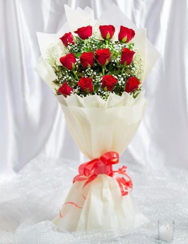 White Bouquet - 12 Roses